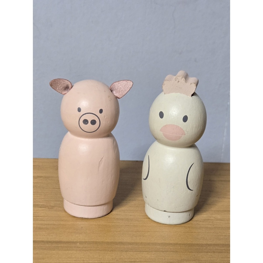 Vintage Wood Toys Hearth & Hand Magnolia Barn Animals Pig & Chicken. Lot Of 2‎